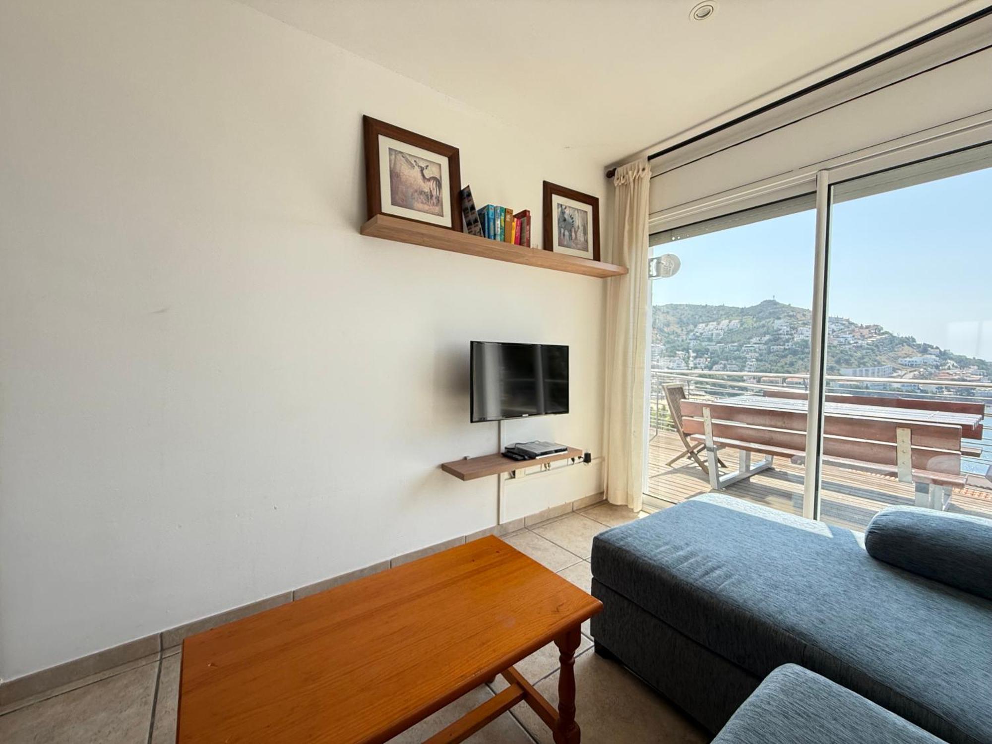 Agi Rodas Apartment *